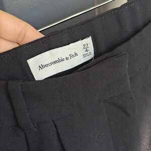 Abercrombie & Fitch Sloan Black Pleated Dress Pants 27s